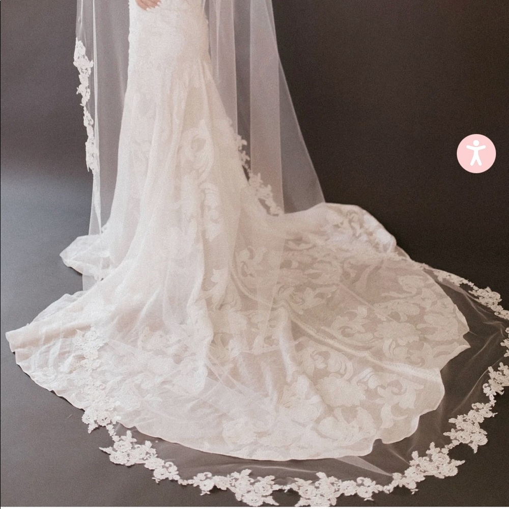 Untamed Petals Gardenia Veil Cathedral BRAND NEW